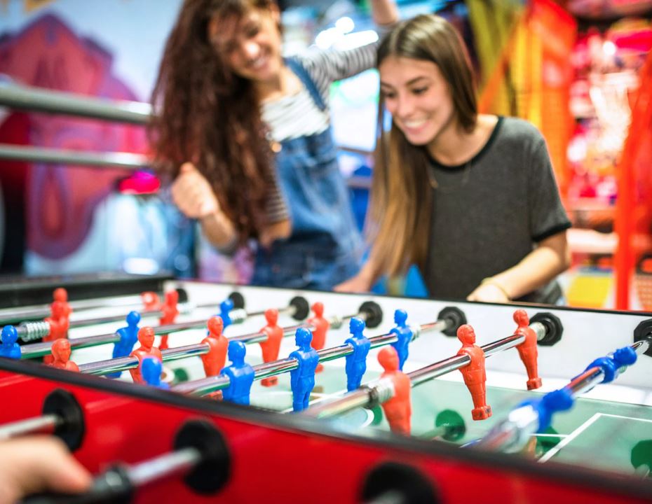 Young club MSc Cruceros con adolescentes