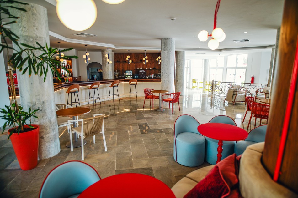 Zona de bar y lounge del Houda Yasmine Marina & Spa