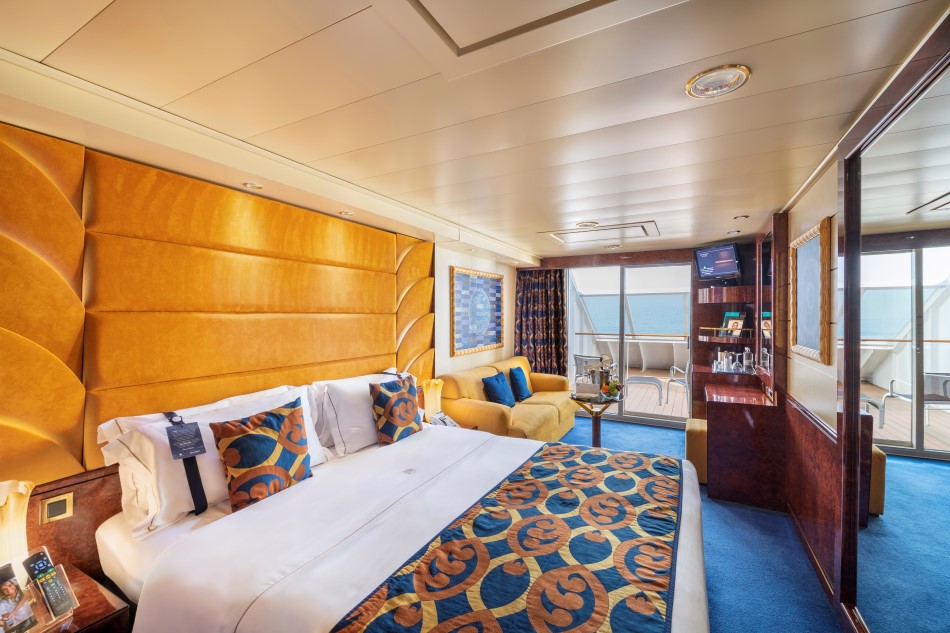 Barco Crucero MSC Fantasia Yatch club deluxe suite