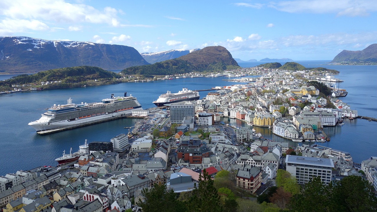 Qué ver hacer en un Crucero por los Fiordos o familias) | Viajes Singles y Cruceros para 2023