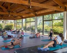 yoga animación hotel playa granada club resort